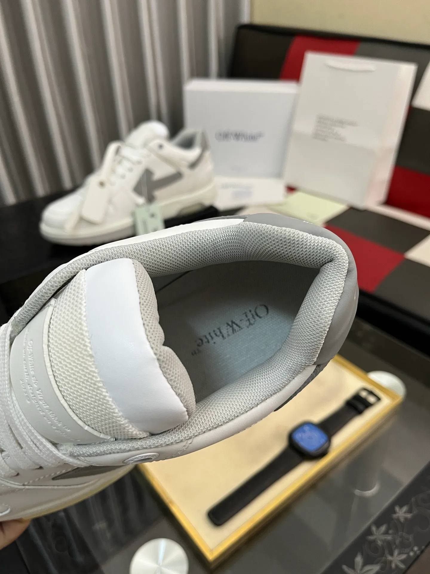 Men's shoes 💰600⌚️⌚️ OFF-White C/O VirGil Abloh fashionable and versatile casual shoes. Exclusive first release of the new model. Made of environmentally friendly cowhide leather and mesh fabric upper material. The insole is embedded with foam cushioning EVA material. The correct midsole is equipped with EVA lightweight cushioning. External tooth nail rubber outsole. The correct accessories can be customized simultaneously. Women's model: 35-40 Men's model: 39-45
